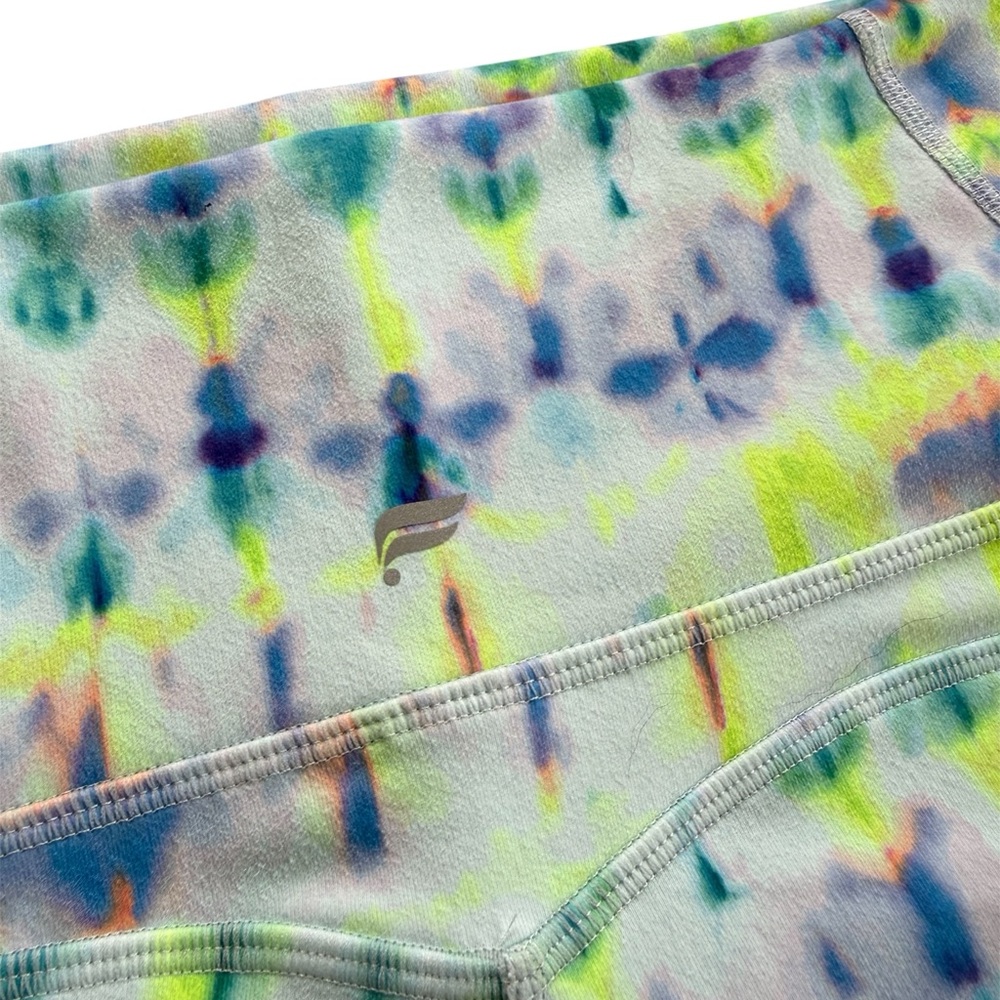 Fabletics Oasis PureLuxe High-Waisted 2'' Short - Picture 7 of 9